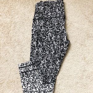 Brand new Lululemon leggings size 6